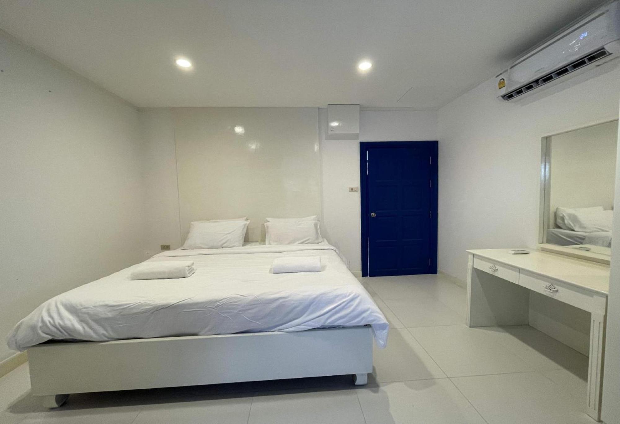 Collection O To The Sea Resort Thailand Na Chom Thian Exterior photo